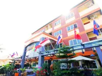 Maesai Orchid Hotel Hotels near Doi Tung