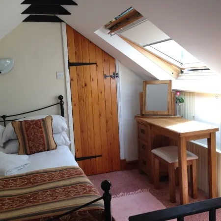 Devonshire House Hotels in Bath