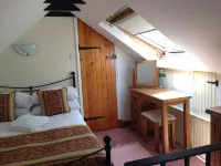 Devonshire House Hotels in Tunley