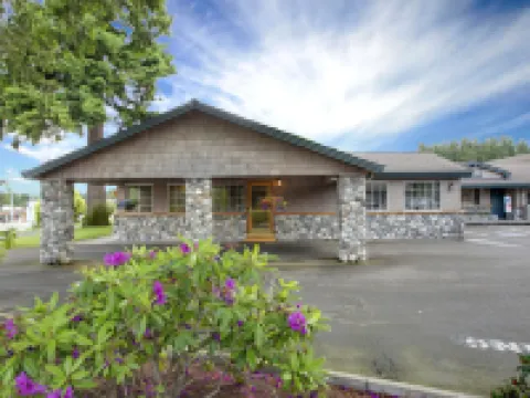 Poulsbo Inn & Suites Hotels in Kitsap County