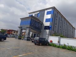 Wizy Hyatt Hotel