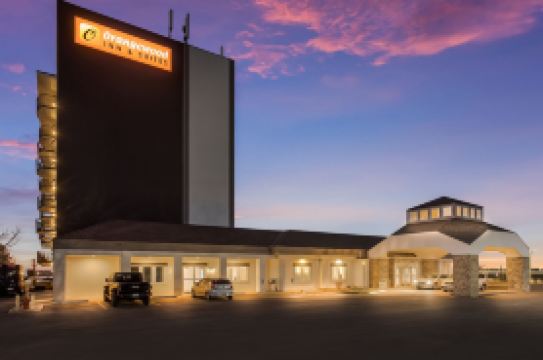 Orangewood Inn & Suites Kansas City Airport