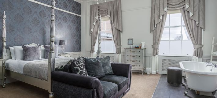 เดอะ เพียด บูลอินน์ โรงแรมในเชสเตอร์
