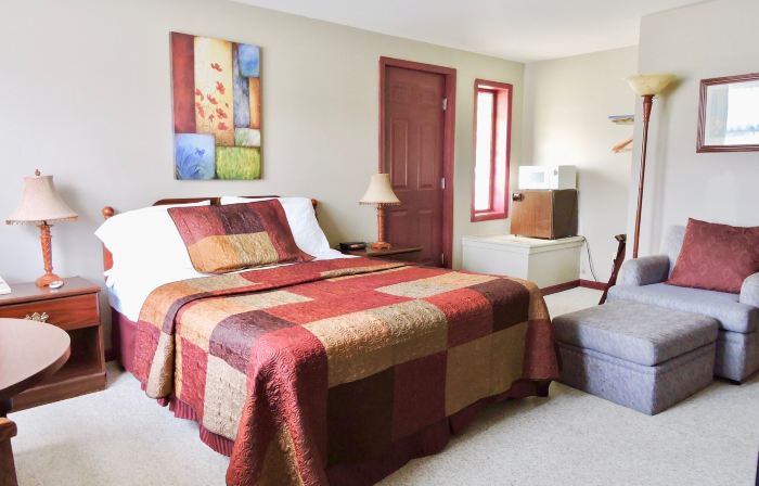 Vinehurst Inn & Suites