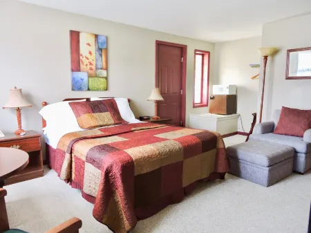 Vinehurst Inn & Suites Отели рядом с достопримечательностью «Glenn H Curtiss Museum»