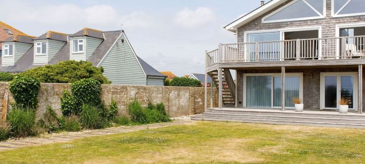 Hamptons Style Lux Beach House Hotels in Chichester