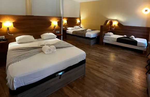 泰米納斯酒店 - 比薩阿果哥批薩店