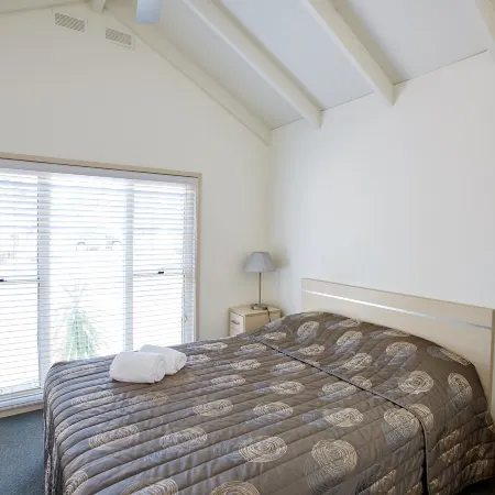 Nrma Canton Beach Holiday Park