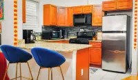 Entire spacious Luxury Condo - 10mins walk to JSQ Path