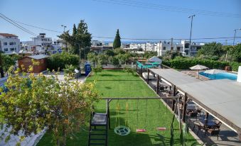 Iraklis Apartments