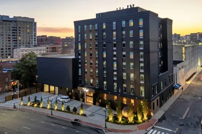 The Lloyd Stamford, Tapestry Collection by Hilton Hotels in Стемфорд