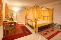 Wörners Schloss Wellnesshotel & Restaurant Hotels in Geiselwind