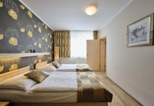 아카데미 호텔 레스토랑