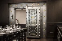 La Banque Hotel Hotels in Matteson