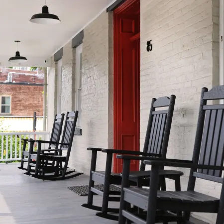 Kingston Carriage House