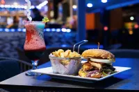 Runway Hotel - breakfast