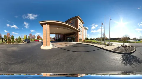 Comfort Suites Columbus East Broad in Колумбус
