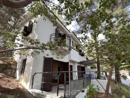 Poed Residences Отели рядом с достопримечательностью «Platres Chocolate Workshop»