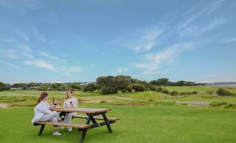 13th Beach Golf Lodges