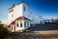 Ogni Murmanska Hotels near Museum of the History of the Murmansk Shipping Company