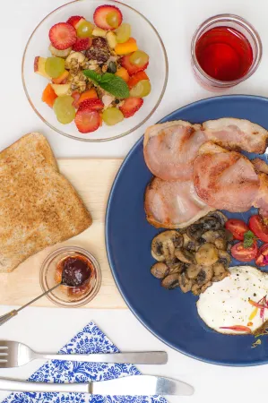 Three Olives Guesthouse Отели рядом с достопримечательностью «Twenty Three on Riverside»