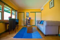 Blue House at Mountainside Wines Hotels in Ararat