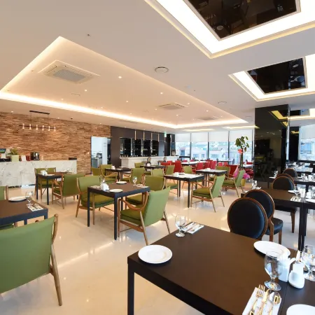 Geoje Artnouveau Suite Hotel