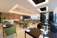 Geoje Artnouveau Suite Hotel