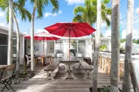 Hanamuro Inn AKA Island