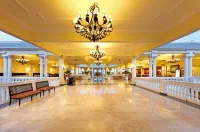 Grand Palladium Lady Hamilton Resort & Spa - All Inclusive - Wifi
