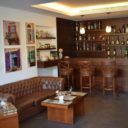 Monoberge Hotel