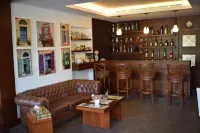 Monoberge Hotel - 3-Star
