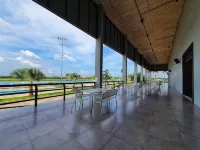 Esc Park Hotel Hotels in Khlong Luang