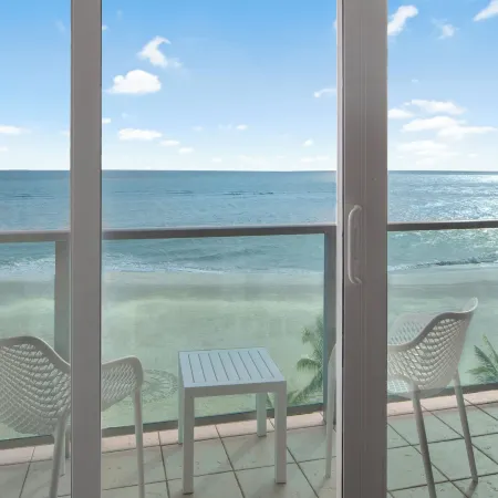 Jupiter Beach Resort & Spa