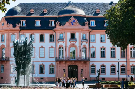 Osteiner Hof by the Apartment Suite Отели рядом с достопримечательностью «Университет Майнца»