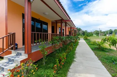 รูปภาพของทุ่งยูง ลองบีช รีสอร์ท