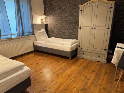 Elbnahes Juwel in Hamburg Hotels in der Nähe von Das NEUE Schulauer Fährhaus / Schiffsbegrüßungsanlage Willkomm-Höft