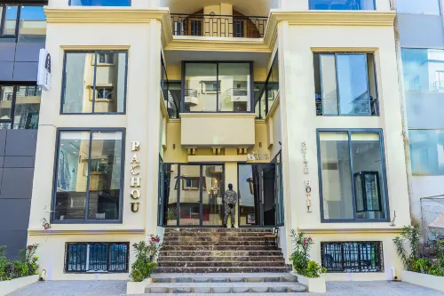 Bachou Gallery Suites