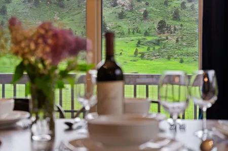 Amazing Sunsets, Biking, Boating and More at the Horsetooth Stoop! Отели рядом с достопримечательностью «Horsetooth Reservoir»