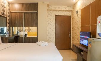 Spacious Studio at Gateway Ahmad Yani Cicadas Apartment