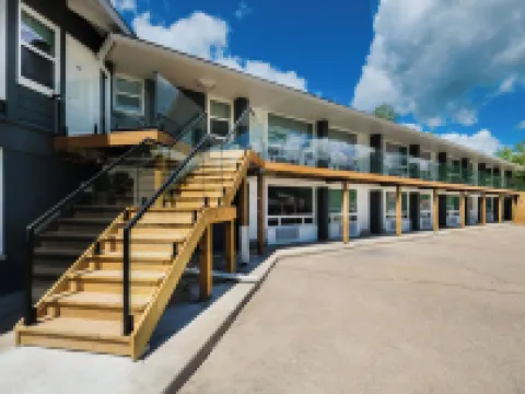 Stay Inn Muskoka Hotels in Gravenhurst