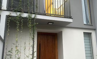 GEMINADO CASA 2 ALTO PADRÃO 3 QUARTOS