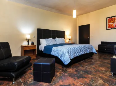 OYO Posada Del Pescador Hotels in Кабо-Сан-Лукас