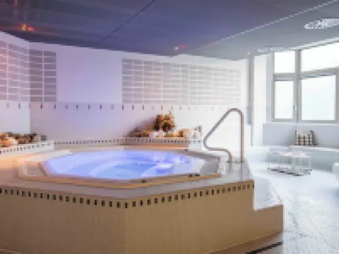 โรงแรมซีปาร์กทูน โรงแรมในธูน