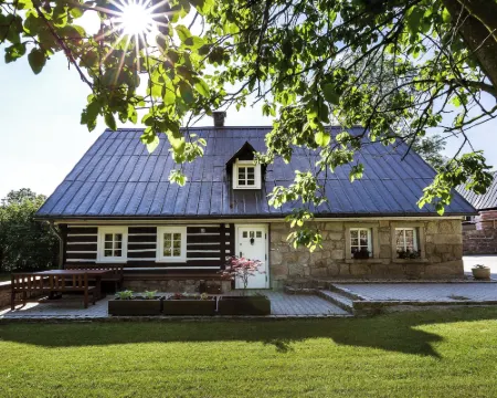 雪之谷瀑布之家 耶萊尼亞古拉酒店