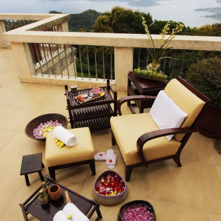 Taal Vista Hotel