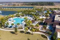 9140 Fun for the Family in Orlando Pool and Games - balcony
