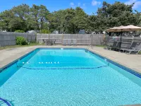 Kingfisher Oceanside Hotels in Dennis Port