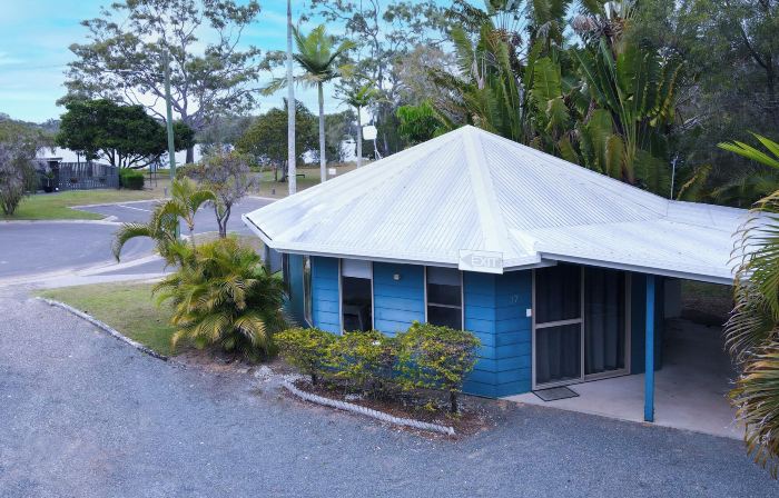 Boyne Island Motel and Villas