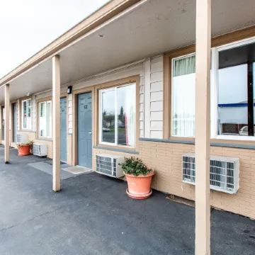 Autzen Inn